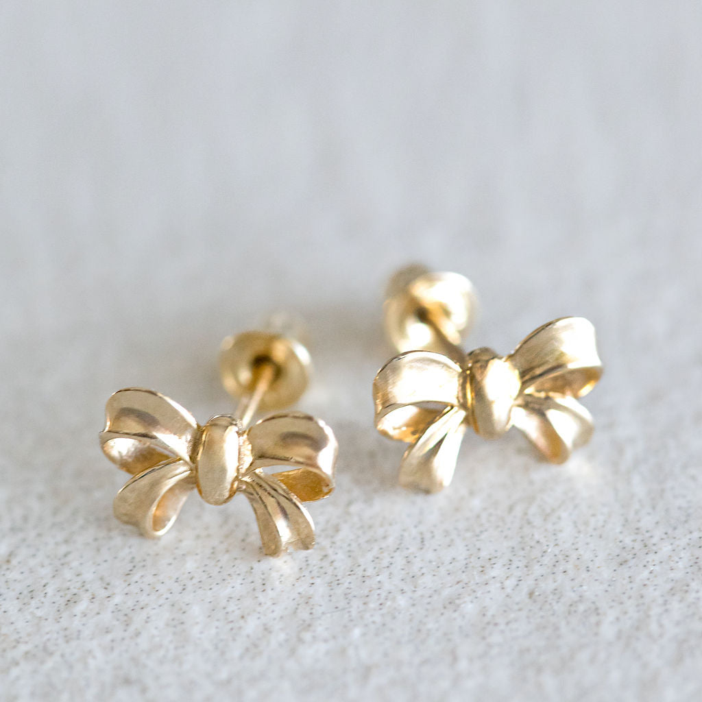 8mm 14K Bow earrings